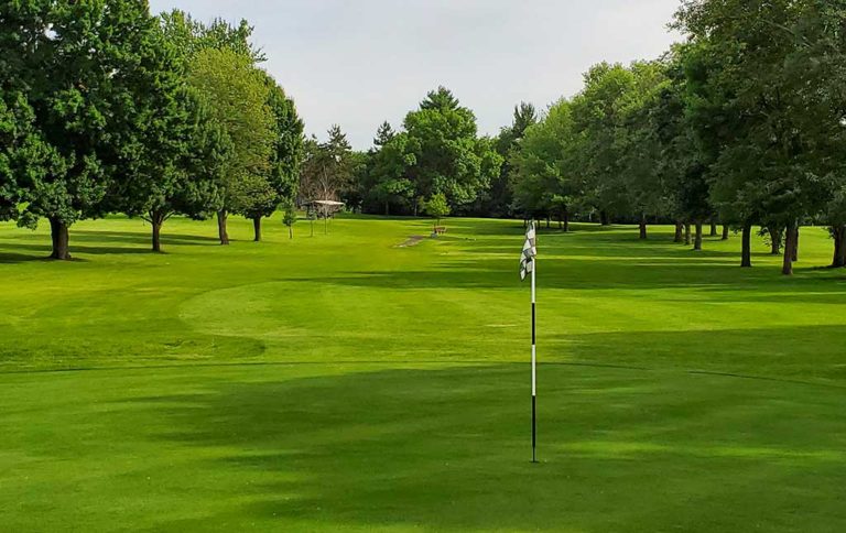 Course Tour – Rolling Greens Golf Club